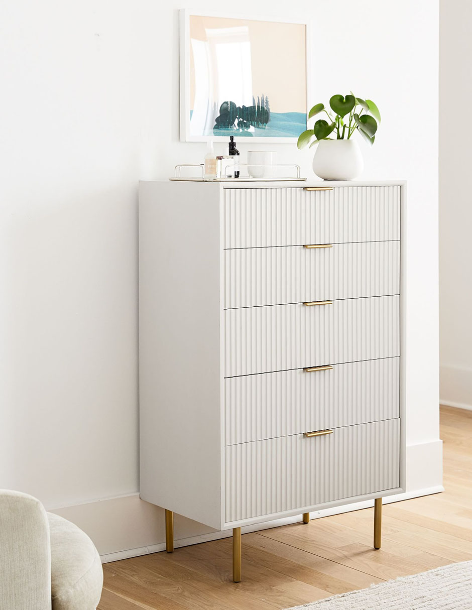 Cómoda Quinn de madera caoba