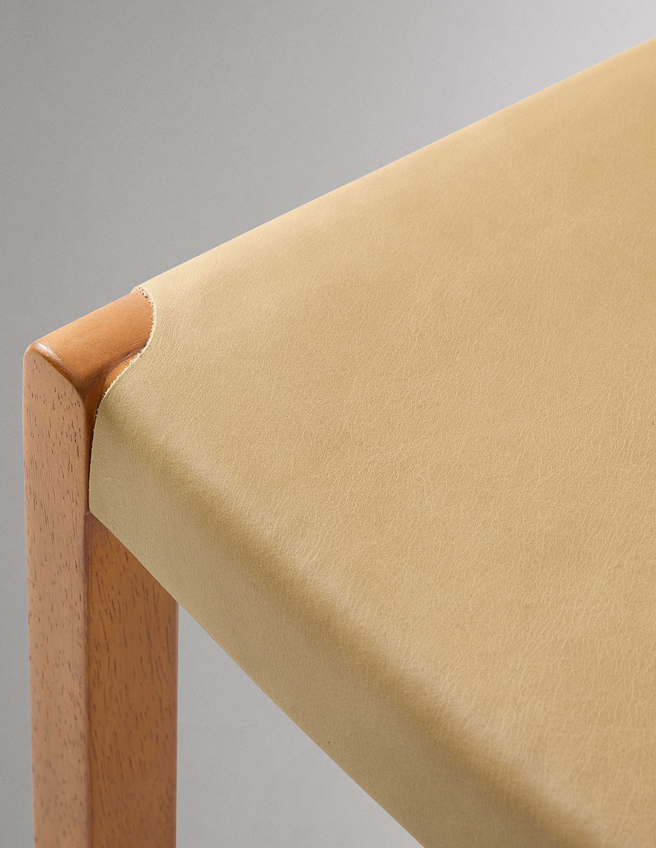 Silla Clyde de madera encino