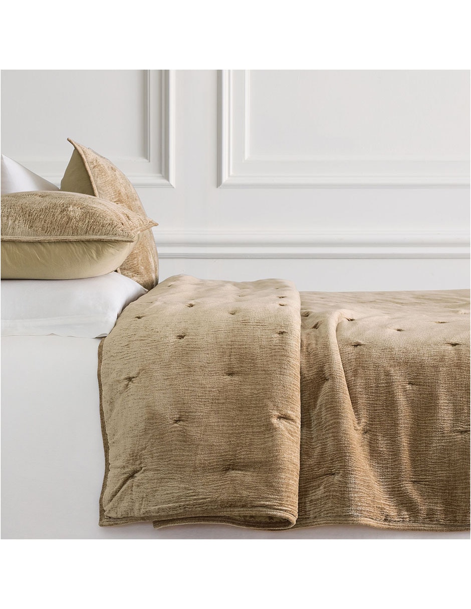 Colcha Chenille Tack Stitch