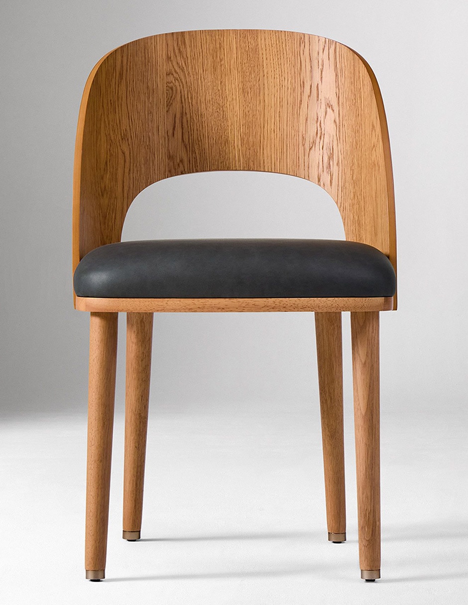 Silla Boerum de madera