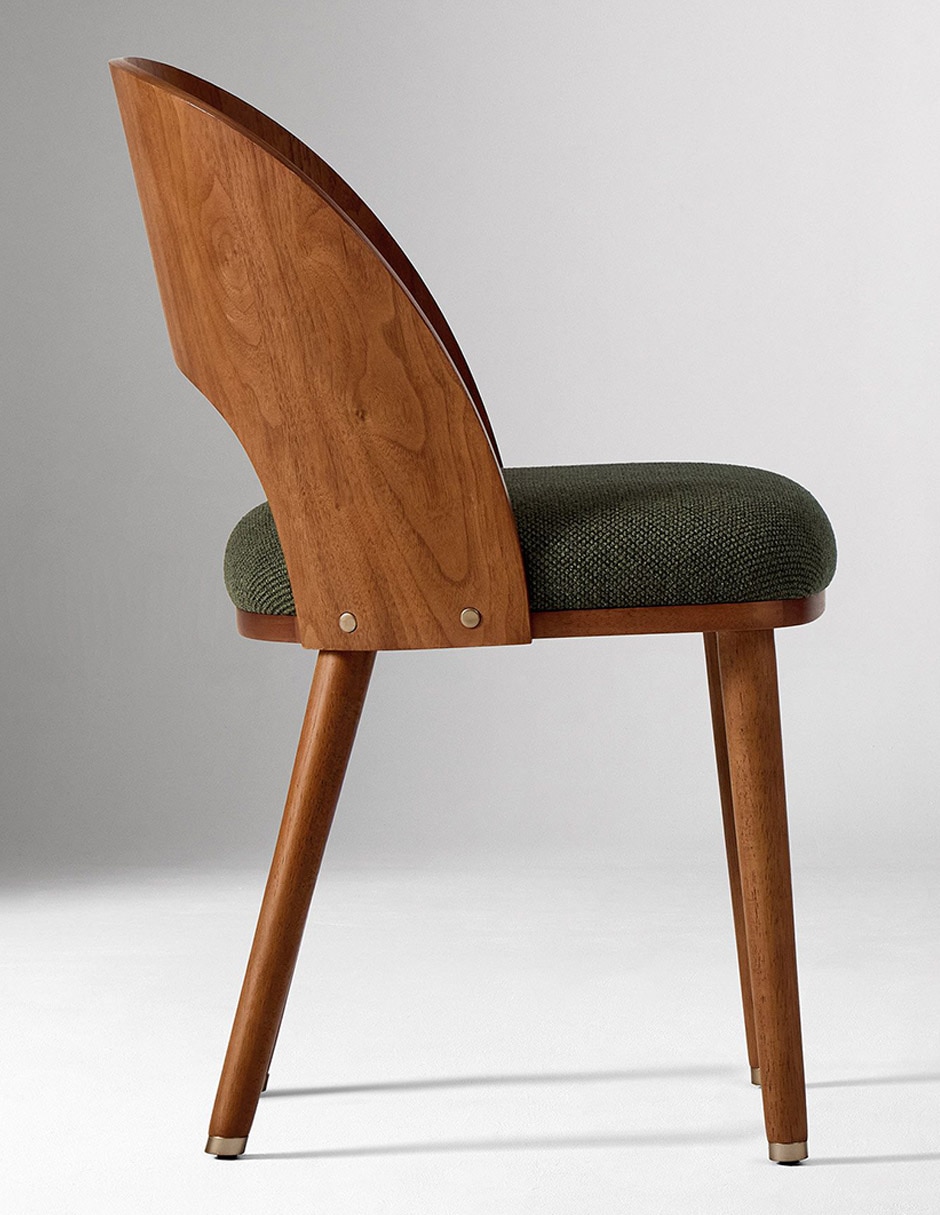 Silla Boerum de madera sólida 3