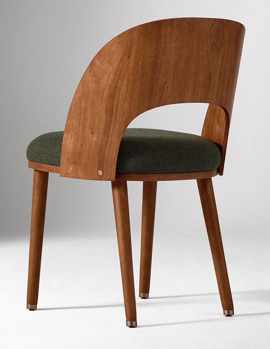 Silla Boerum de madera sólida 2
