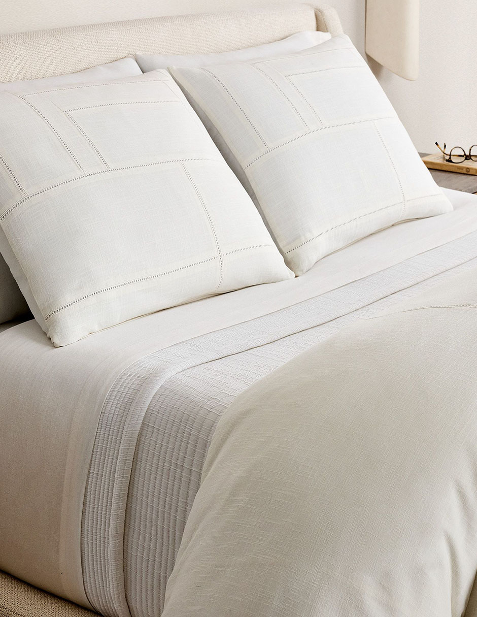 Duvet Eyelet 3