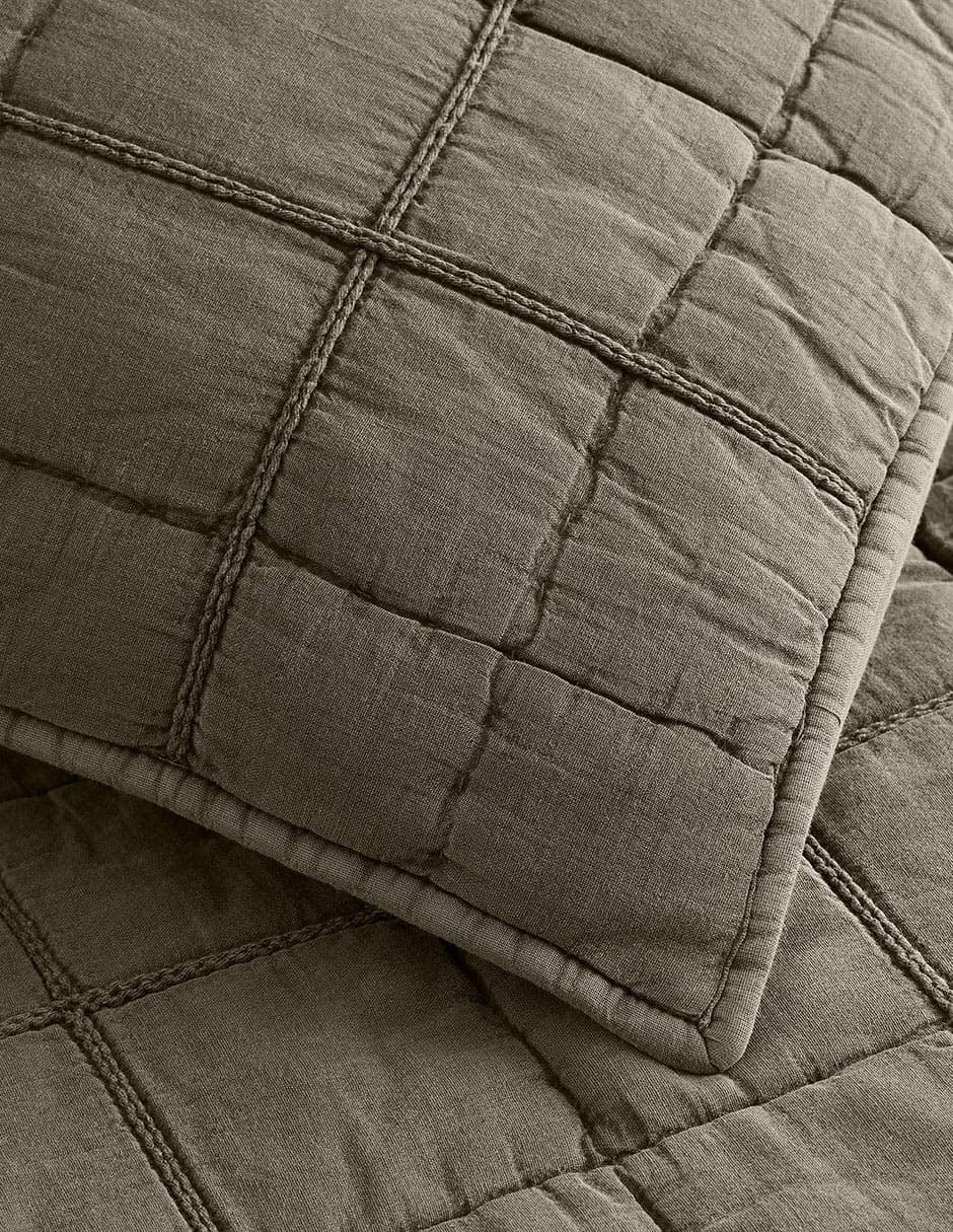 Colcha braided grid Colcha braided grid