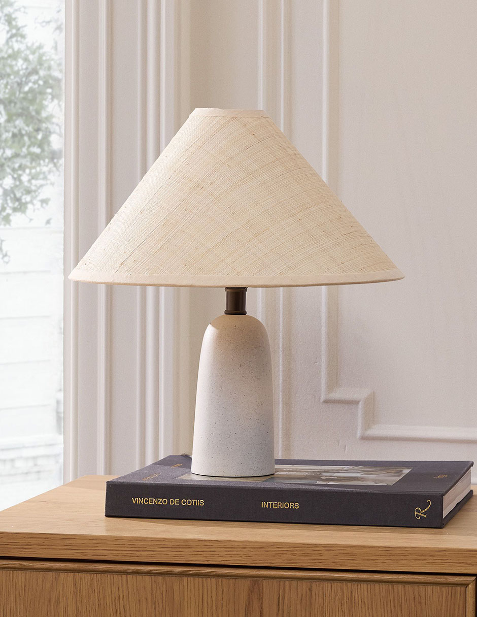 Lámpara de mesa cálida Louis 3